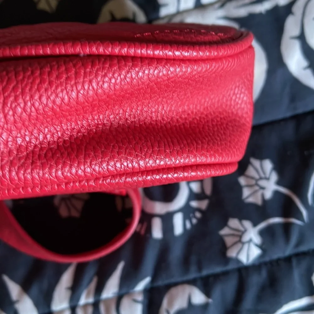 Marc New York Andrew Marc Red Quilted Faux Leather Waist Belt Bag 8.5"W x 6"H - Picture 6 of 6